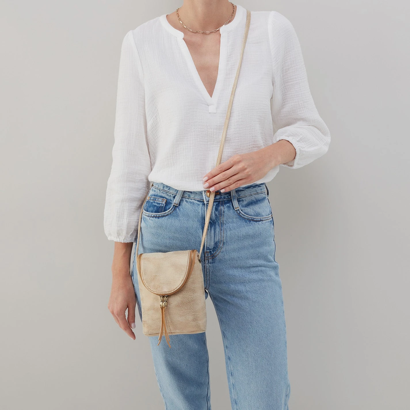 Fern Crossbody In Metallic Leather - Gold Leaf 2 Fern Crossbody In Metallic Leather - Gold Leaf - Image 2