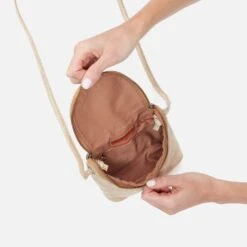 Fern Crossbody In Metallic Leather - Gold Leaf 6 Fern Crossbody In Metallic Leather - Gold Leaf -Hobo Sales Store BF 82186GDLF 03