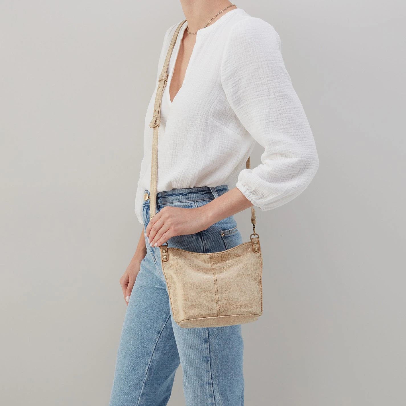 Pier Small Crossbody In Metallic Leather - Gold Leaf 2 Pier Small Crossbody In Metallic Leather - Gold Leaf - Image 2