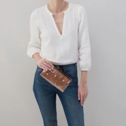 Lauren Clutch-Wallet In Metallic Leather - Frosted Rose -Hobo Sales Store NV 22647FROS 02