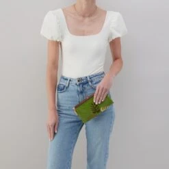 Lauren Clutch-Wallet In Polished Leather - Garden Green -Hobo Sales Store NV 22647GDGR 02