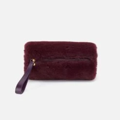 Zuri Muff In Faux Fur And Polished Leather - Plum