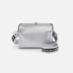 Hobo Sales Store 37 Lauren Crossbody In Metallic Leather - Argento