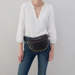 Juno Belt Bag In Pebbled Leather - Black 8 Juno Belt Bag In Pebbled Leather - Black -Hobo Sales Store NV 22679BLK 04