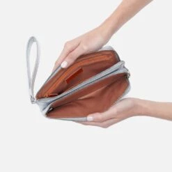 Dayton Wristlet In Metallic Leather - Argento -Hobo Sales Store NV 22680AGTO 03