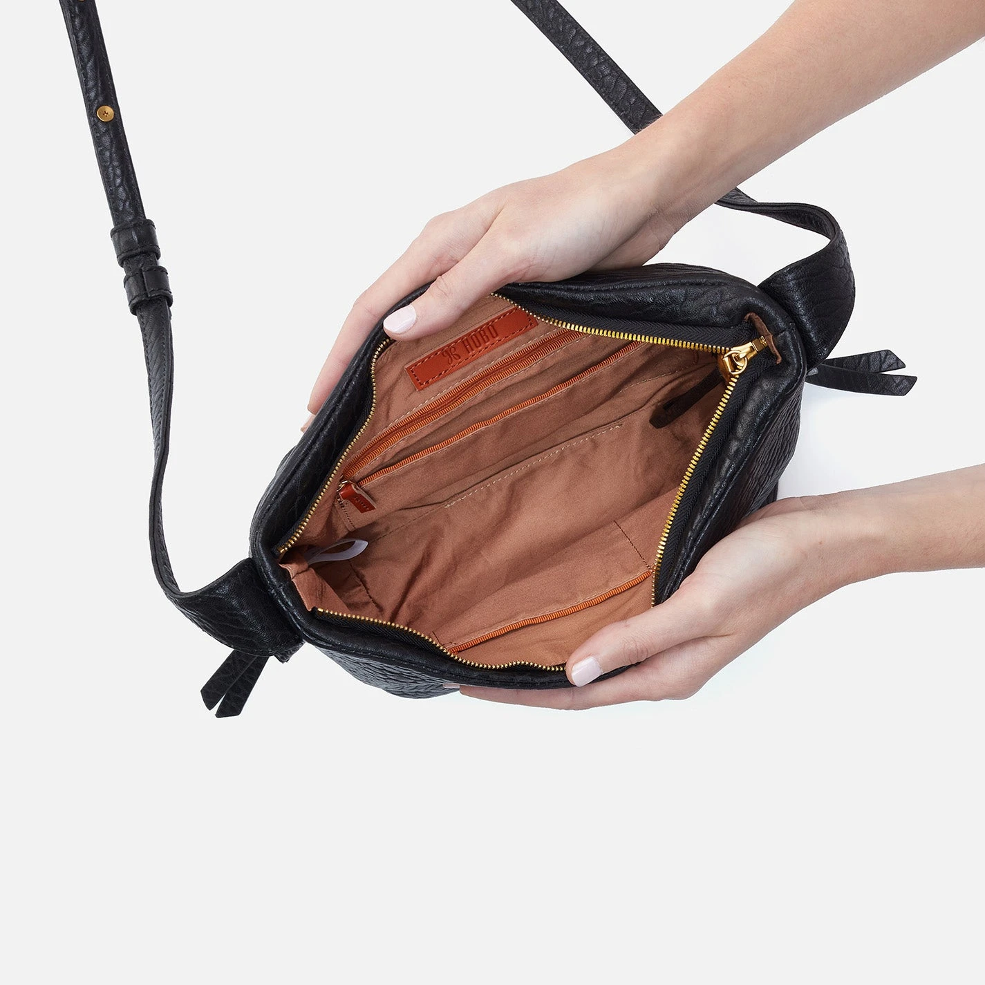 Bonita Crossbody In Bubble Pebbled Leather - Black 4 Bonita Crossbody In Bubble Pebbled Leather - Black - Image 4