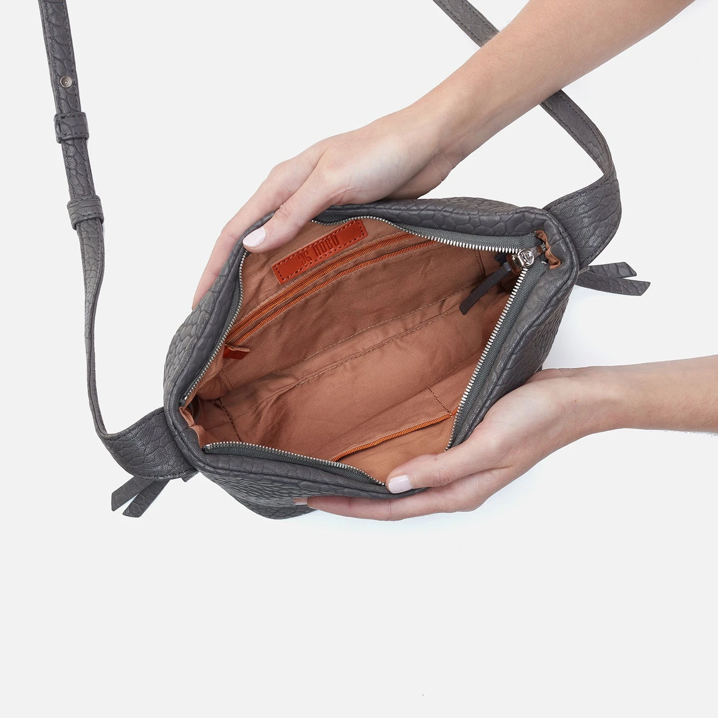 Bonita Crossbody In Bubble Pebbled Leather - Grey 4 Bonita Crossbody In Bubble Pebbled Leather - Grey - Image 4