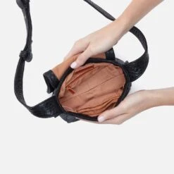 Bonita Mini Messenger Crossbody In Bubble Pebbled Leather - Black 6 Bonita Mini Messenger Crossbody In Bubble Pebbled Leather - Black -Hobo Sales Store PB 82435BLK 03