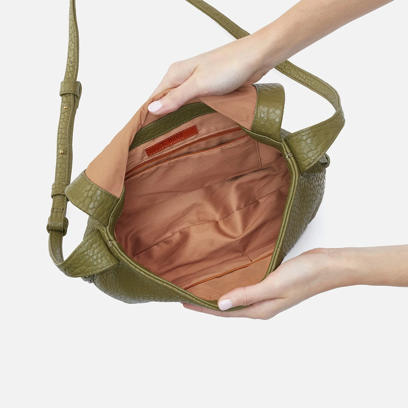 Bonita Messenger Crossbody In Bubble Pebbled Leather - Green 3 Bonita Messenger Crossbody In Bubble Pebbled Leather - Green - Image 3