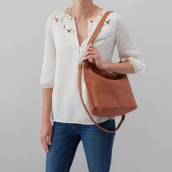 Pier Shoulder Bag In Pebbled Leather - Cashew -Hobo Sales Store SO 82303CASHW 04 8c25cc3b dfc3 44c9 98c4 030fa461e3fc