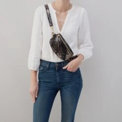 Fern Belt Bag In Printed Leather - Shooting Stars 8 Fern Belt Bag In Printed Leather - Shooting Stars -Hobo Sales Store SO 82379SHST 02