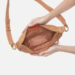 Knox Sling In Pebbled Leather - Sandstorm -Hobo Sales Store SO 82431SDST 03