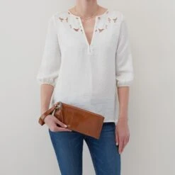 Vida Wristlet In Polished Leather - Truffle 9 Vida Wristlet In Polished Leather - Truffle -Hobo Sales Store VI 32185TRUF 02 c6c1a3b2 b203 4480 a6fe fc4a78f44743