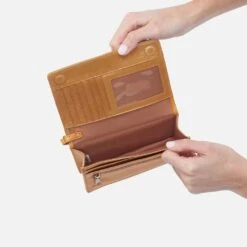 Jill Wristlet In Polished Leather - Natural -Hobo Sales Store VI 32512NTRL 03