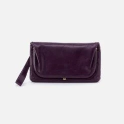 Lauren Wristlet In Polished Leather - Deep Purple