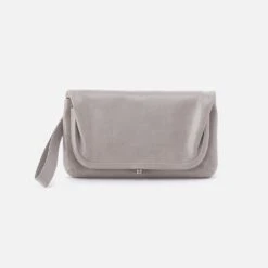 Lauren Wristlet In Polished Leather - Light Grey