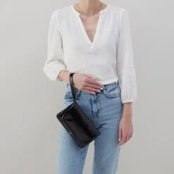 Lauren Wristlet In Polished Leather - Light Grey 6 Lauren Wristlet In Polished Leather - Light Grey -Hobo Sales Store VI 32513LTGR 02