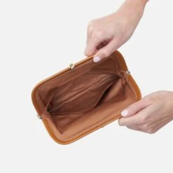 Lauren Wristlet In Polished Leather - Natural -Hobo Sales Store VI 32513NTRL 03