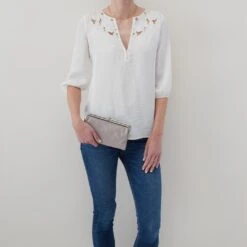 Lauren Clutch-Wallet In Polished Leather - Driftwood -Hobo Sales Store VI 3385DRFT 02 f965999b 00ca 4ab9 90ae b799da3ec147