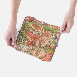 Lauren Clutch-Wallet In Printed Leather - Tropic Print 10 Lauren Clutch-Wallet In Printed Leather - Tropic Print -Hobo Sales Store VI 3385TRPC 03