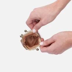 Run Frame Pouch In Polished Leather - Truffle -Hobo Sales Store VI 34021TRUF 02 3c9448df 50ba 4606 b73b a742037606de