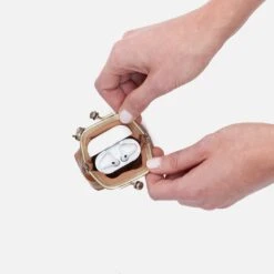 Run Frame Pouch In Polished Leather - Truffle -Hobo Sales Store VI 34021TRUF 04 04019cdf 650d 495d a64a 5ef5b592eef2