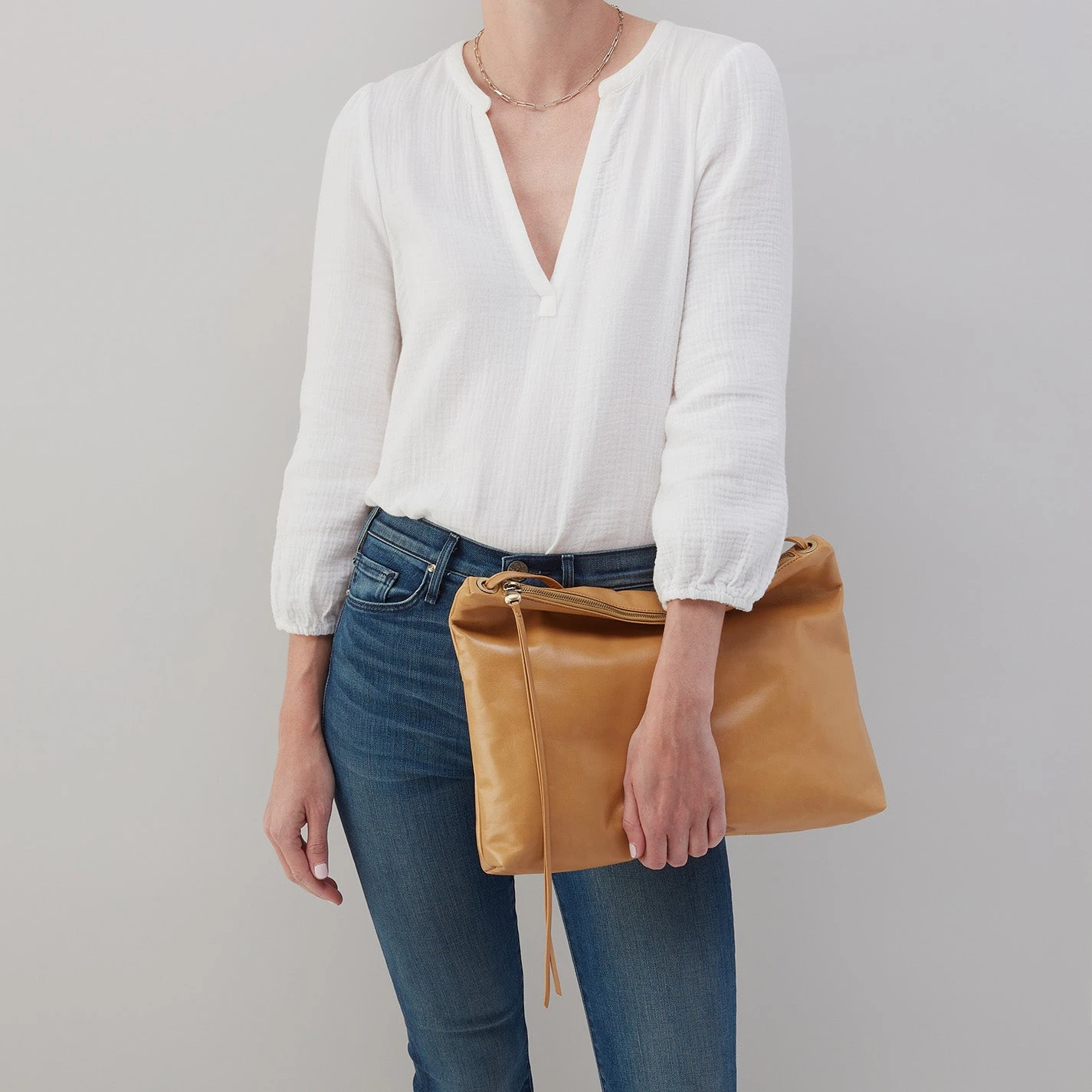 Ziggy Crossbody In Polished Leather - Desert 4 Ziggy Crossbody In Polished Leather - Desert - Image 4