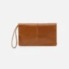 Evolve Wristlet In Polished Leather - Truffle