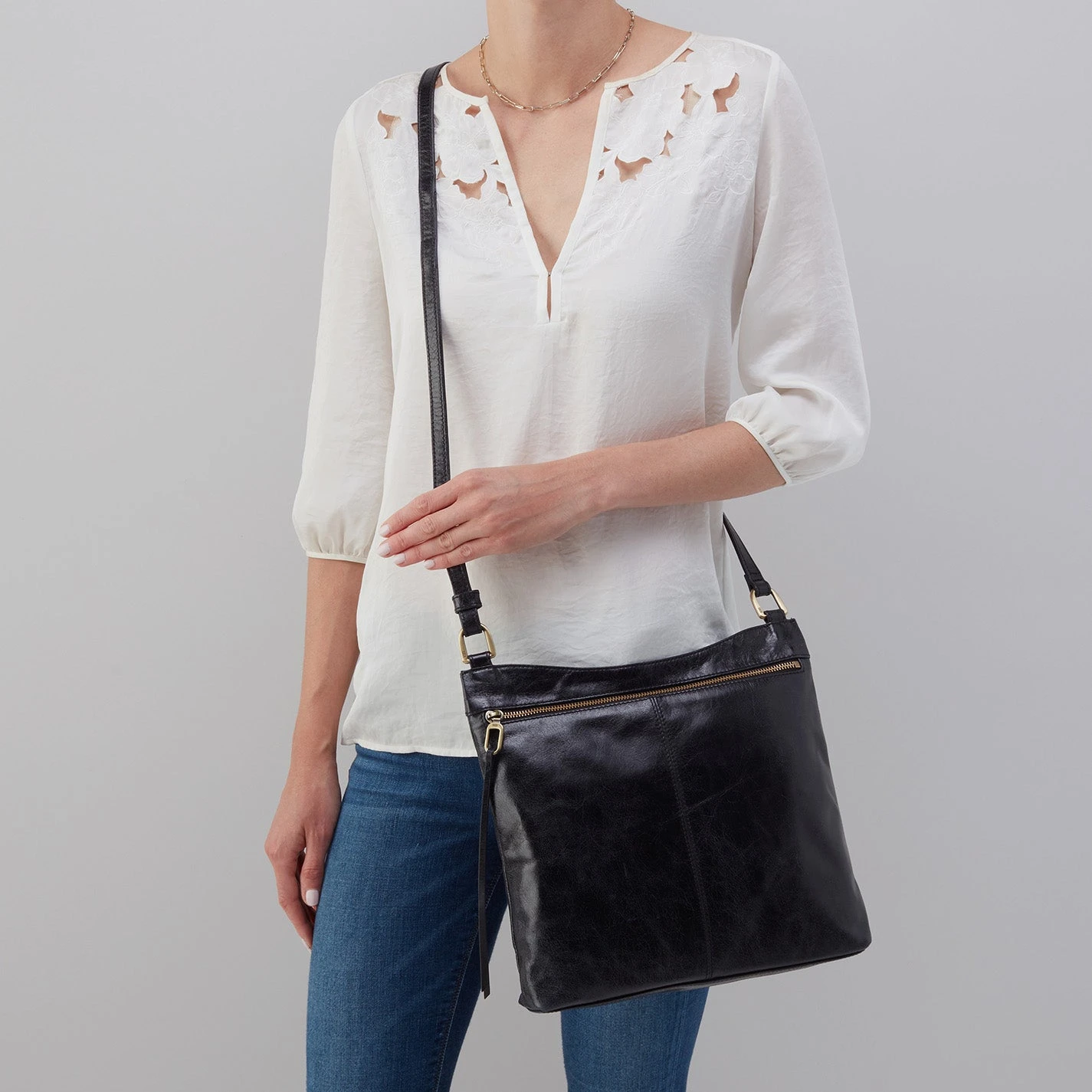 Cambel Large Crossbody In Polished Leather - Black 2 Cambel Large Crossbody In Polished Leather - Black - Image 2